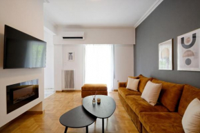 Elegant Big Apartment in Athens Center With Balcony
